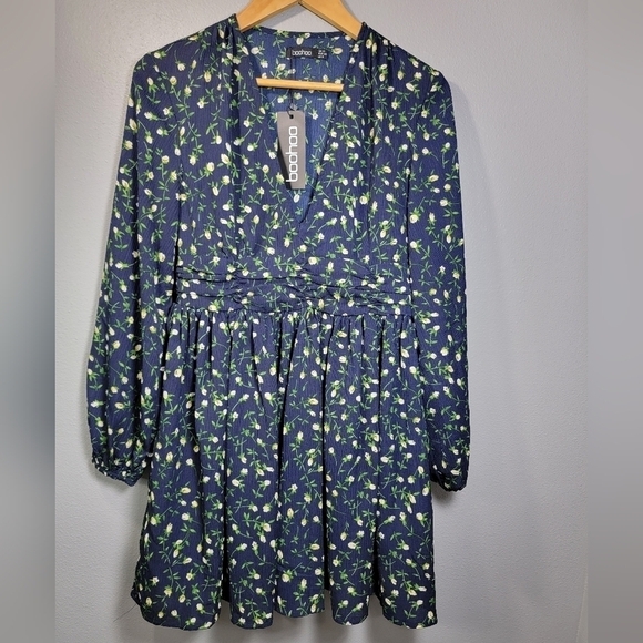 BOOHOO RUCHED WAIST FLORAL TEA DRESS NEW SIZE 8 D135 - Picture 2 of 11